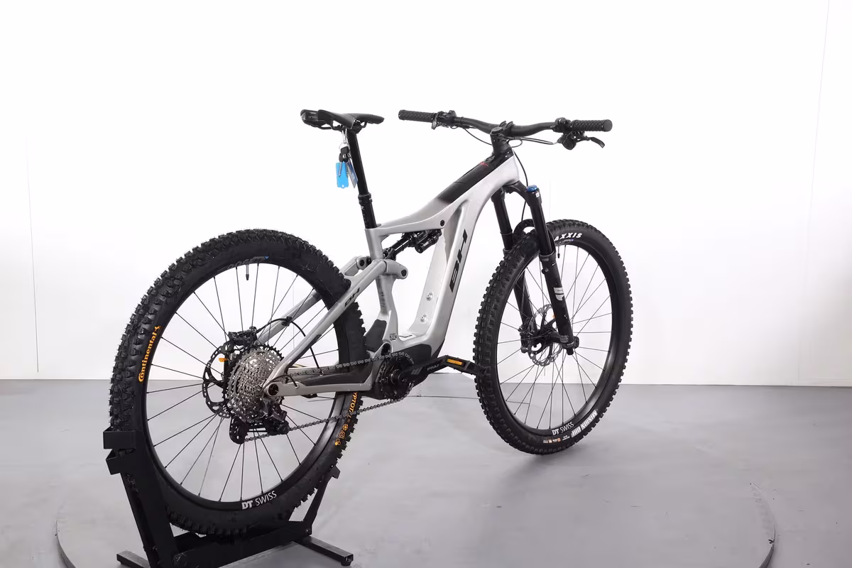 BH AtomX Lynx Carbon 9.8 - Miniature 6