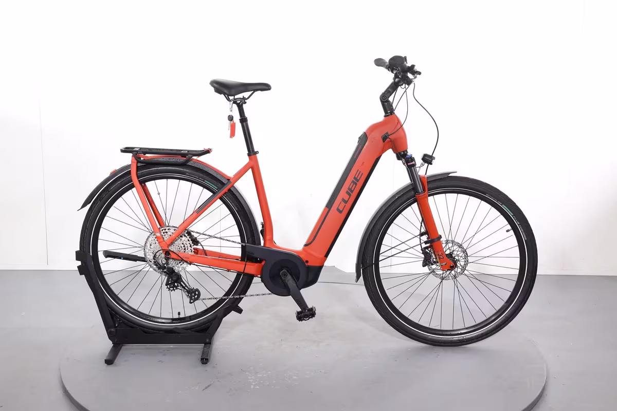 Cube Kathmandu Hybrid EXC 750