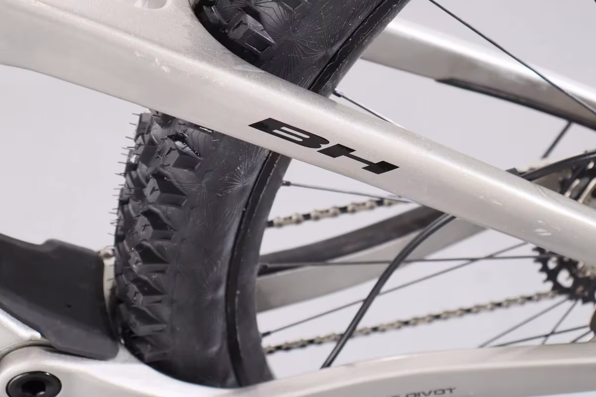 BH AtomX Lynx Carbon 9.8 - Miniature 9