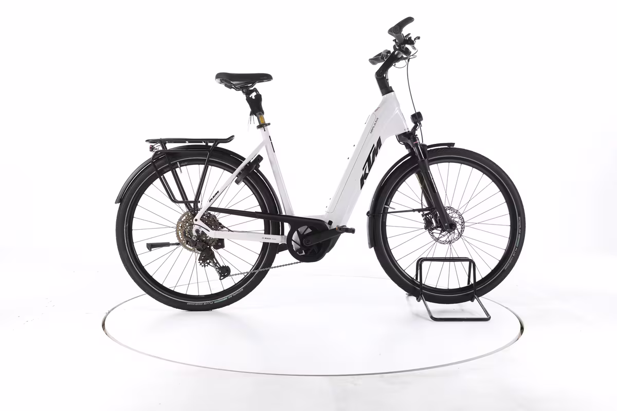 KTM Cento 10 Plus Vélo Électrique de Trekking Cadre bas 2025