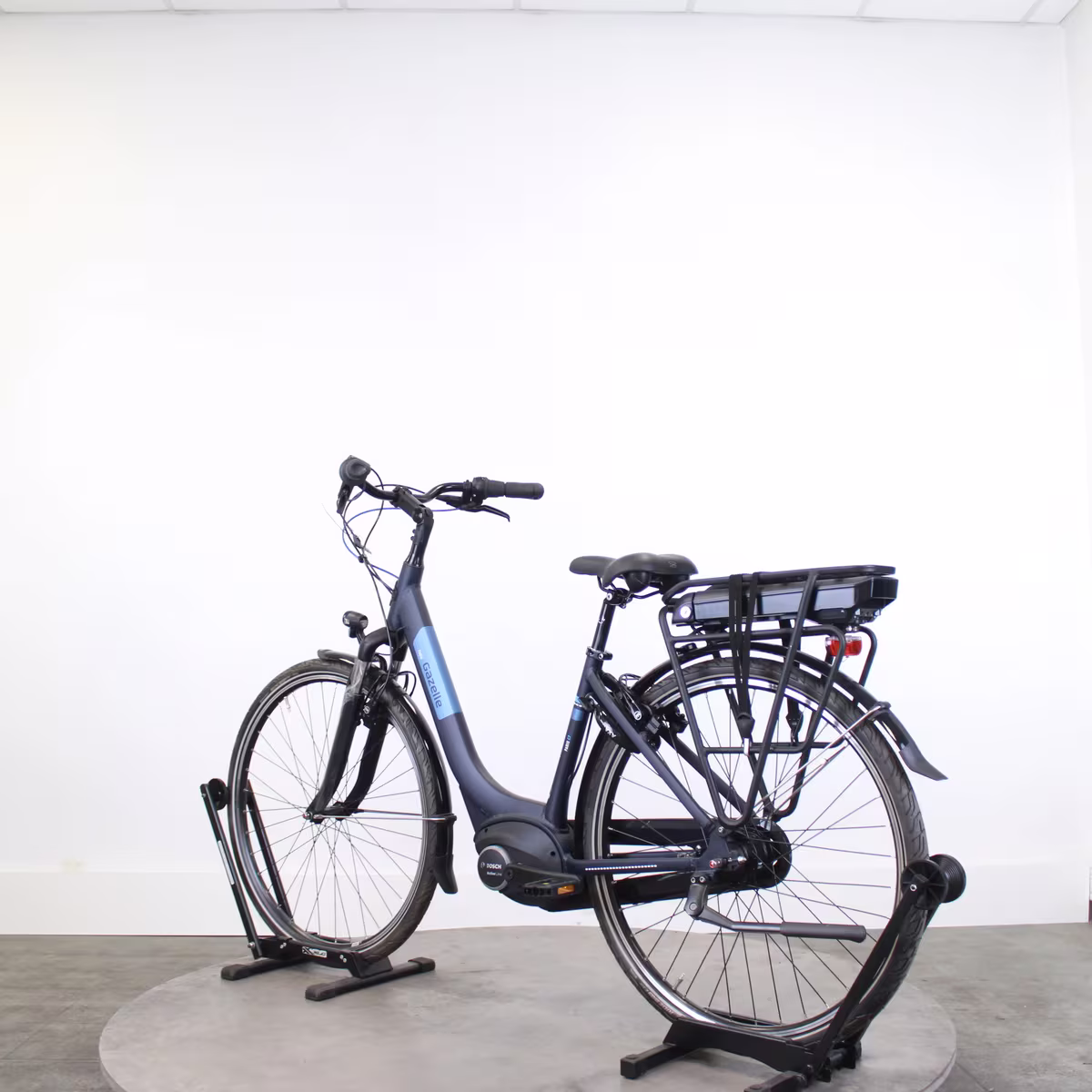 Vélo de ville électrique Gazelle PARIS C7 2024 - Miniature 6