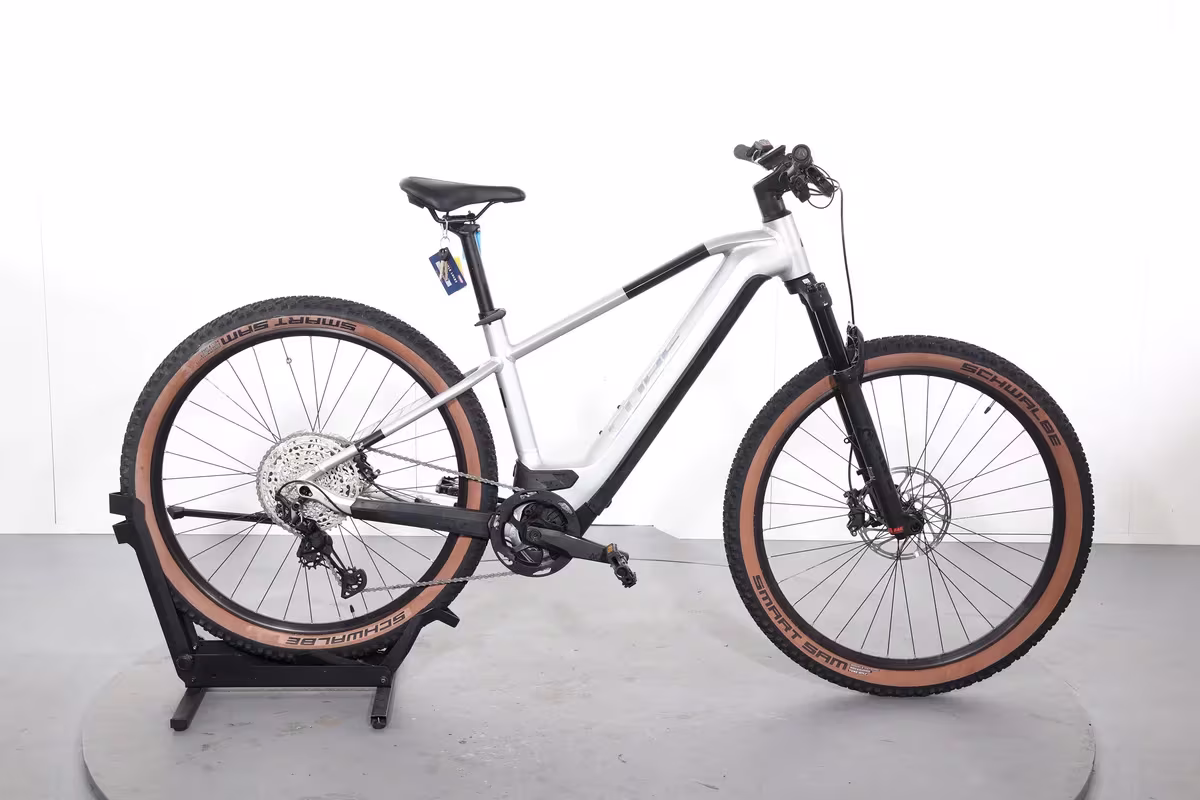 Cube Reaction Hybrid Slx 750