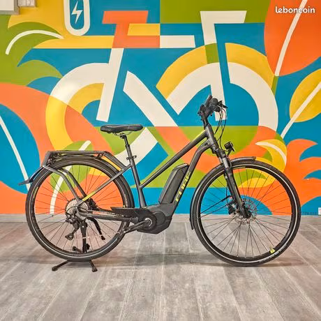 CUBE KATHMANDU HYBRID PRO reconditionné + 200 de Prime