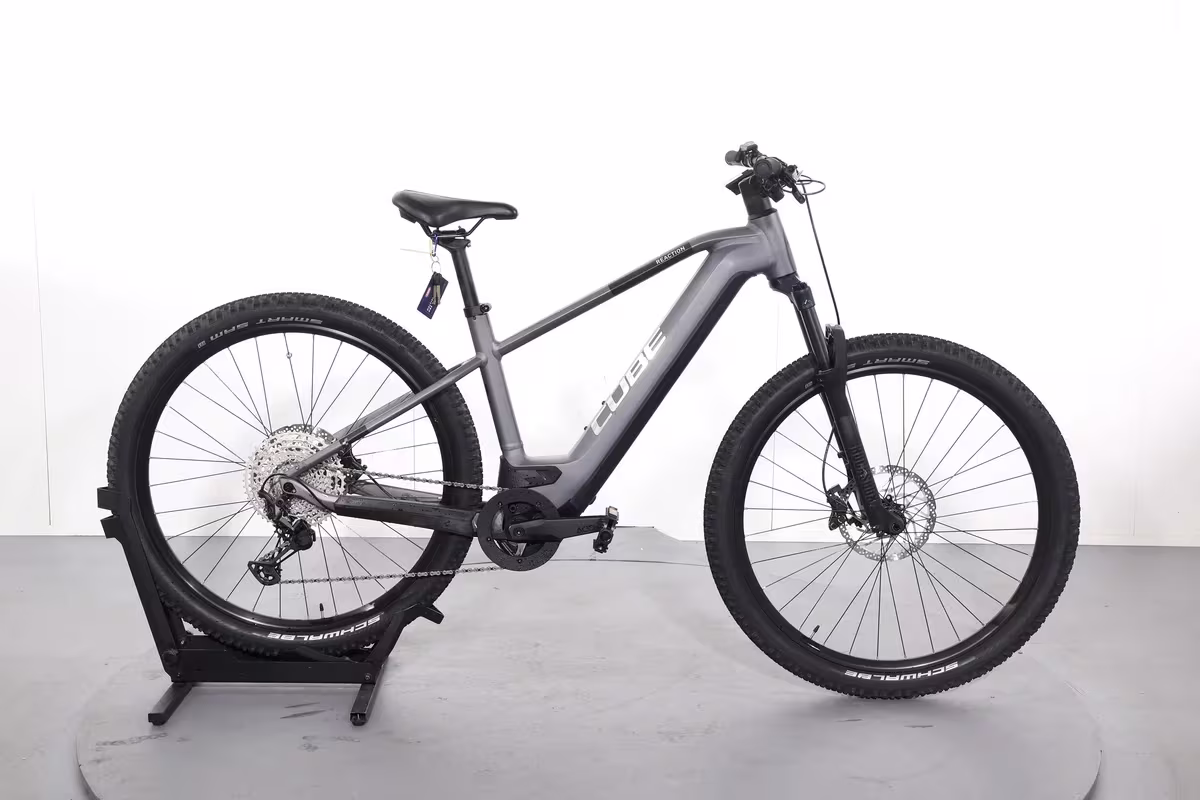 Cube Reaction Hybrid Race 750