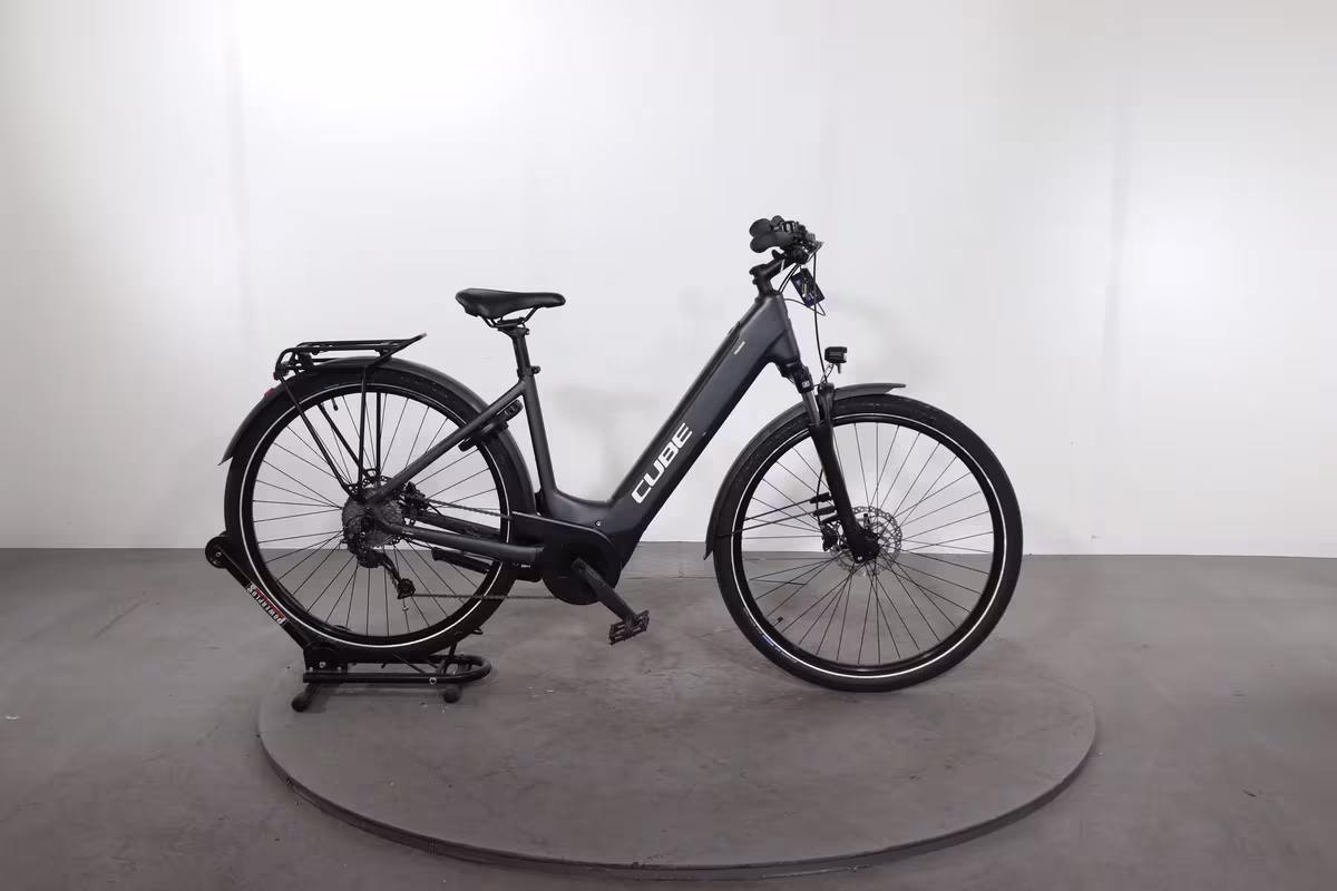 Cube Touring Hybrid One