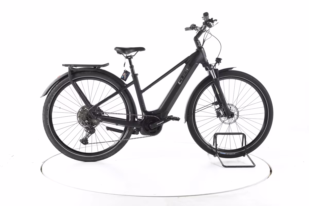 Cube Touring Hybrid Pro 625 Vélo Électrique de Trekking 2024