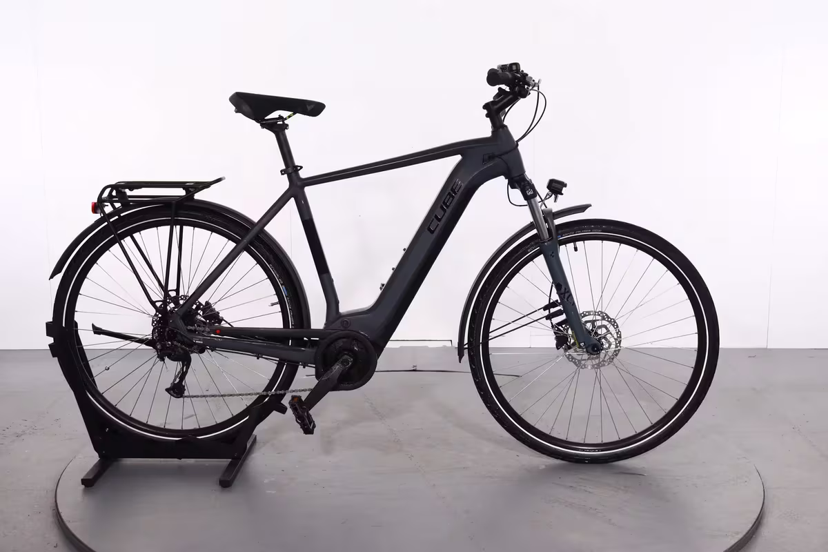 Cube Touring Hybrid One