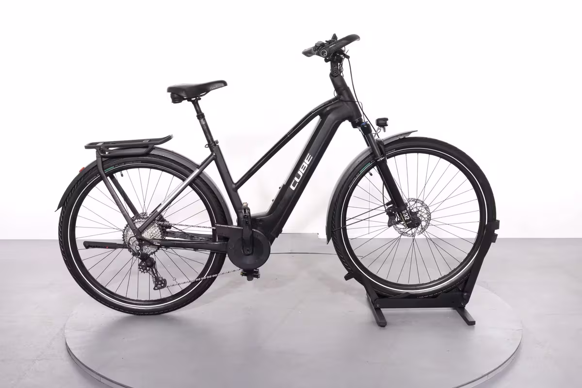 Cube Kathmandu Hybrid Exc 750