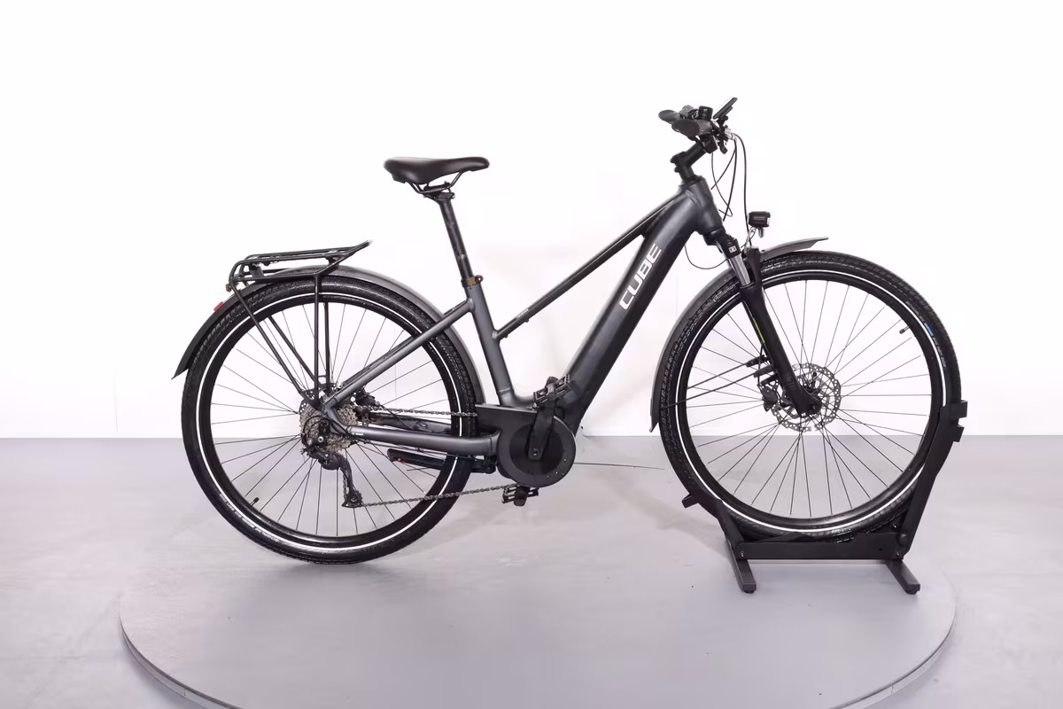 Cube Touring Hybrid One