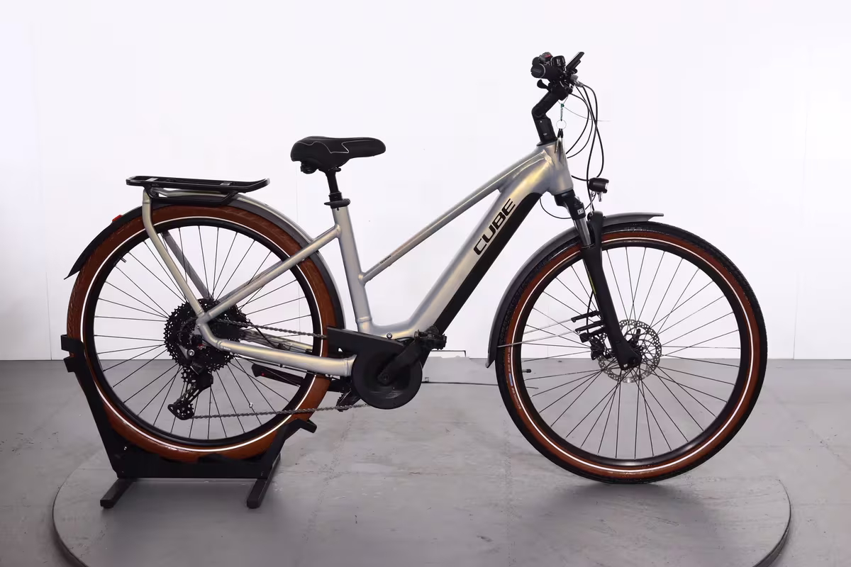 Cube Touring Hybrid Pro