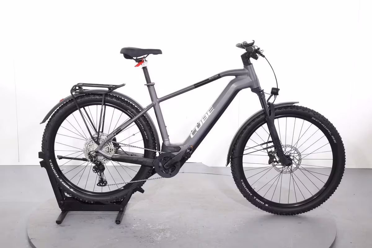Cube Reaction Hybrid Race 750