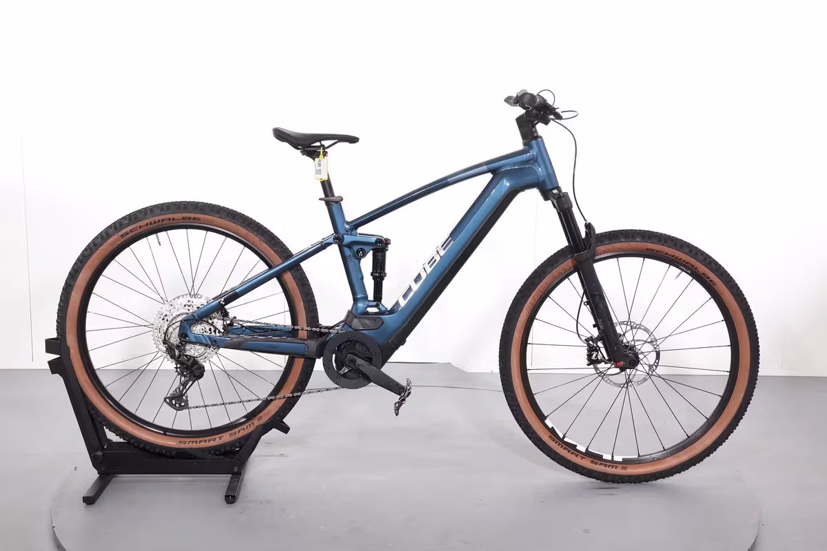 Cube Stereo Hybrid 120 Race 750