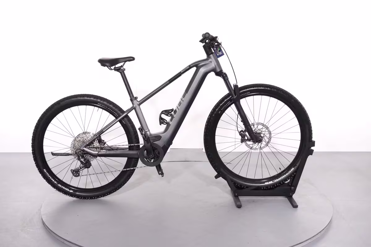 Cube Reaction Hybrid Race 750
