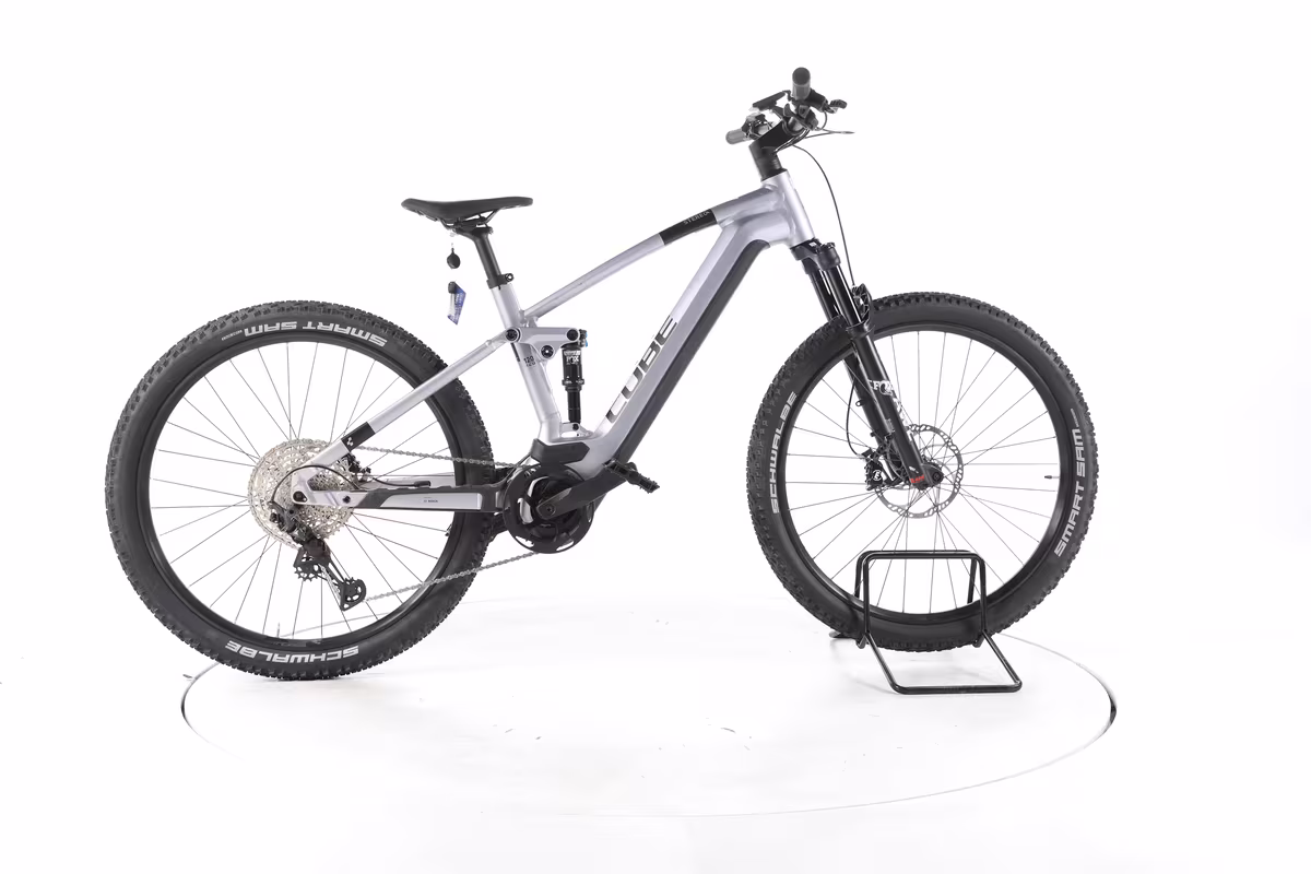 Cube Stereo Hybrid 120 Race