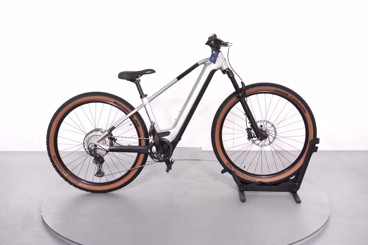 Cube Reaction Hybrid Slx 750