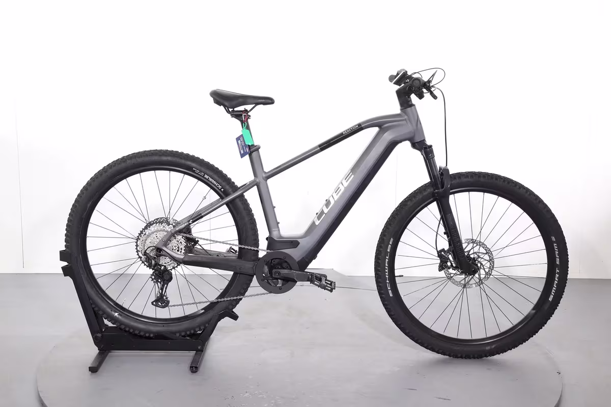 Cube Reaction Hybrid Race 750
