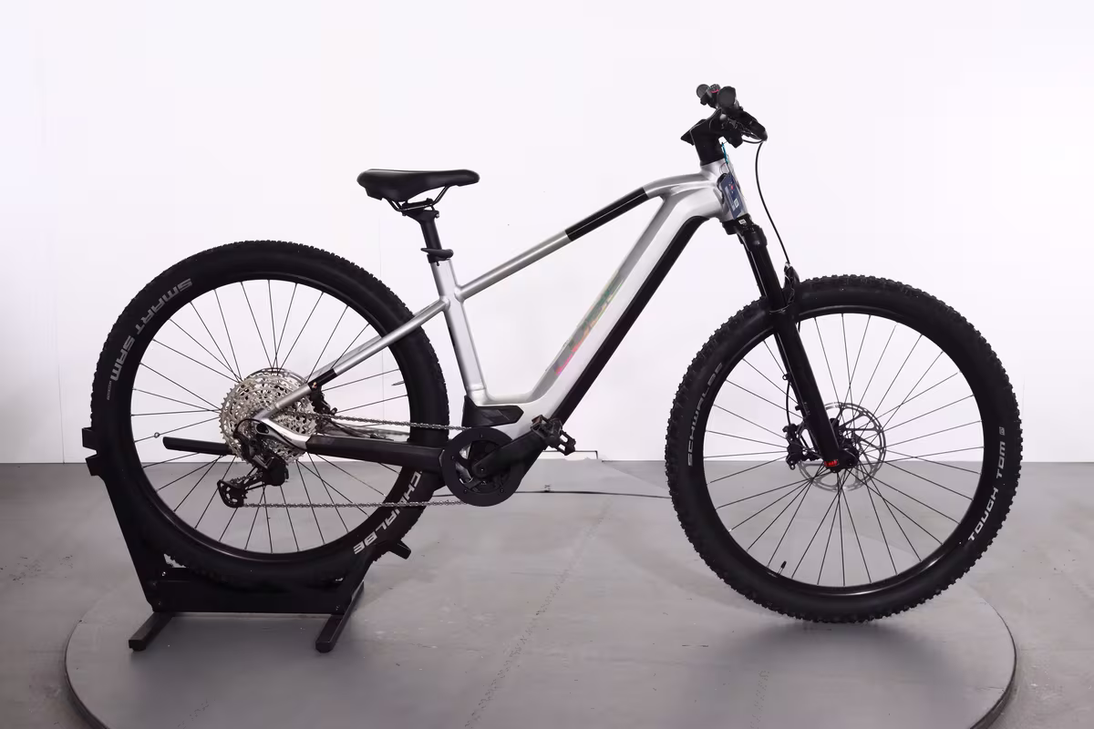 Cube Reaction Hybrid SLX 750