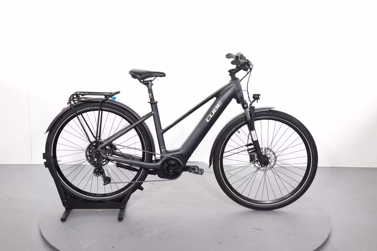 Cube Touring Hybrid One 625