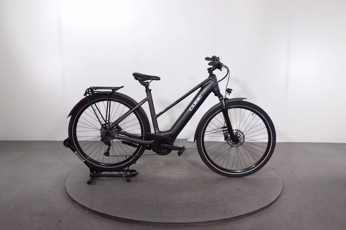 Cube Touring Hybrid One 625