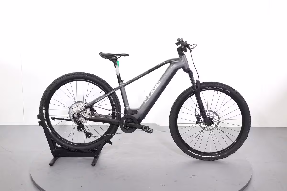 Cube Reaction Hybrid Race 750