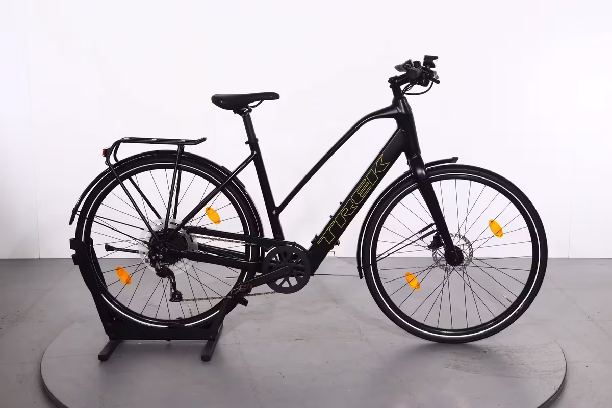 Trek FX+ 2 Stagger