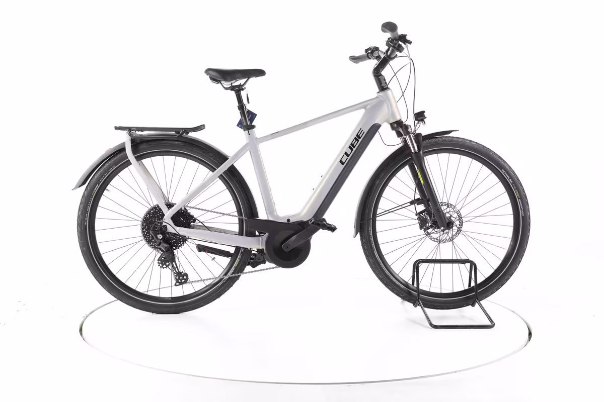 Cube Touring Hybrid Pro 625 Vélo Électrique de Trekking